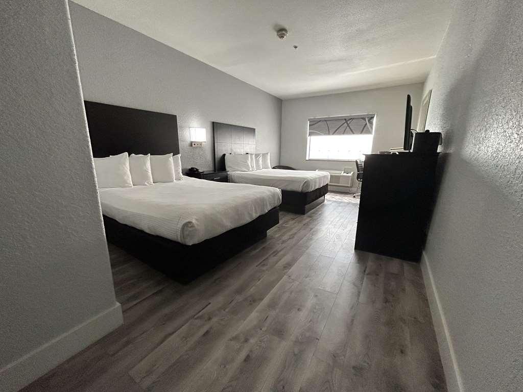 Surestay Plus By Best Western Texas City I-45 Room photo