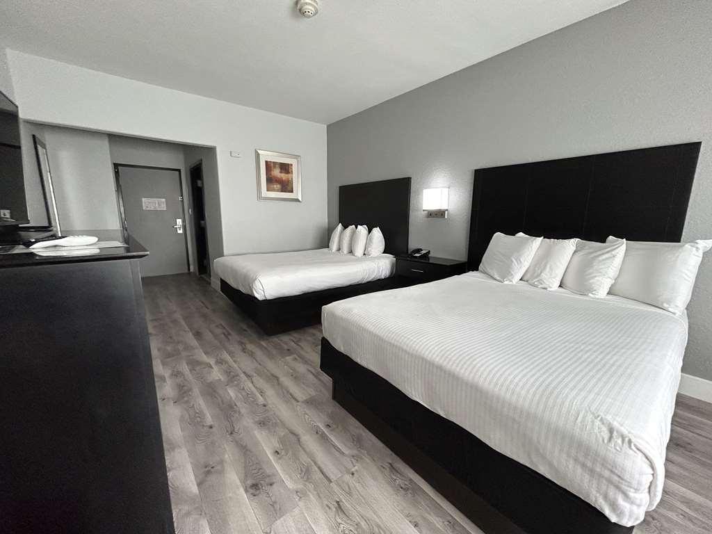 Surestay Plus By Best Western Texas City I-45 Room photo
